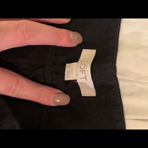 Loft Shorts - Picture 3 of 4